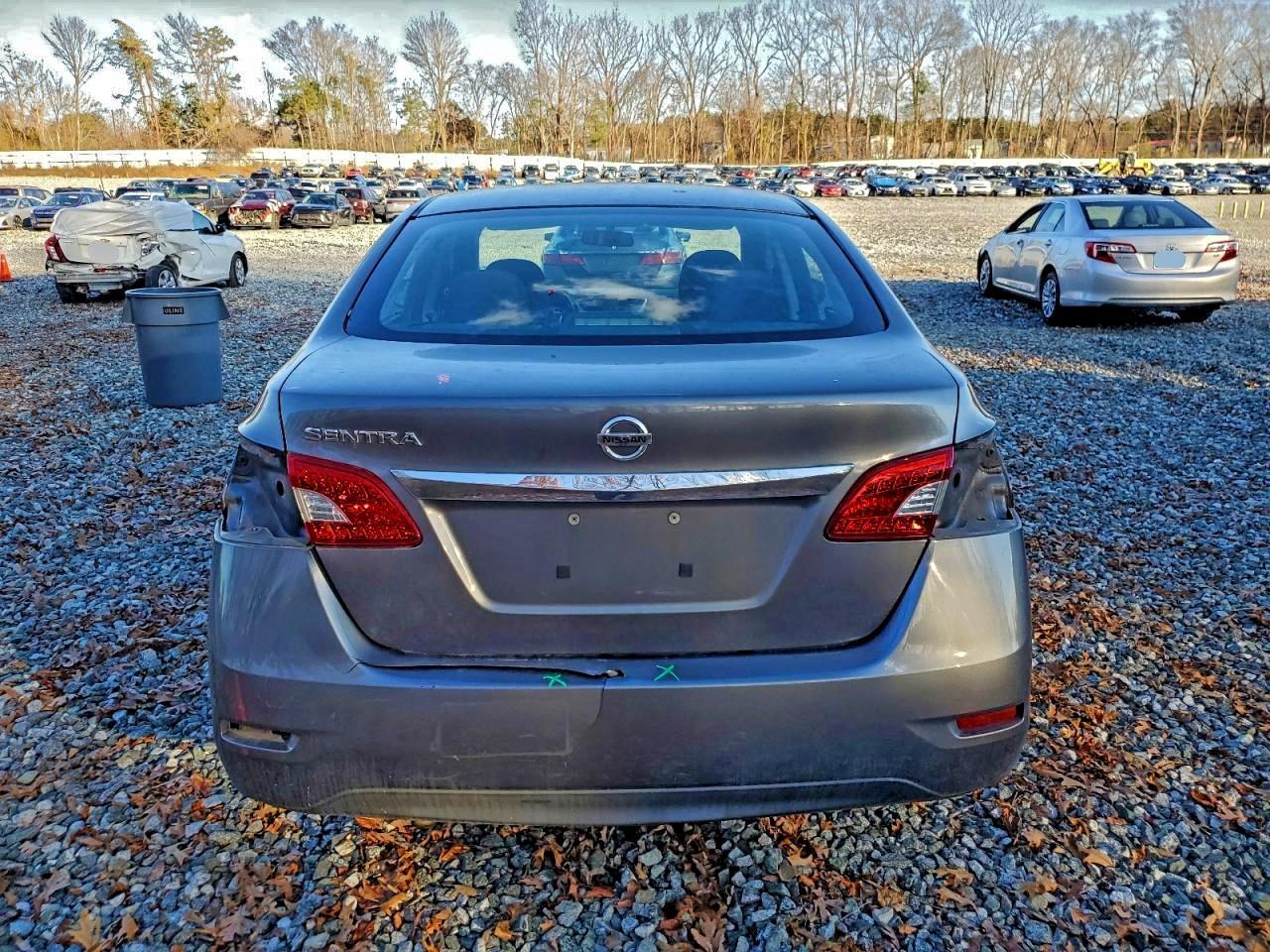 2015 Nissan Sentra S - Image 6