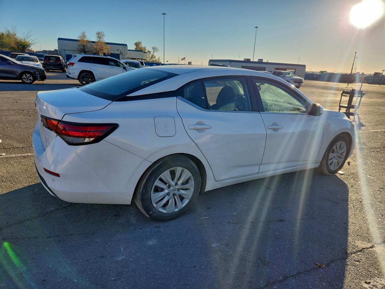 2022 Nissan Sentra S - Image 3