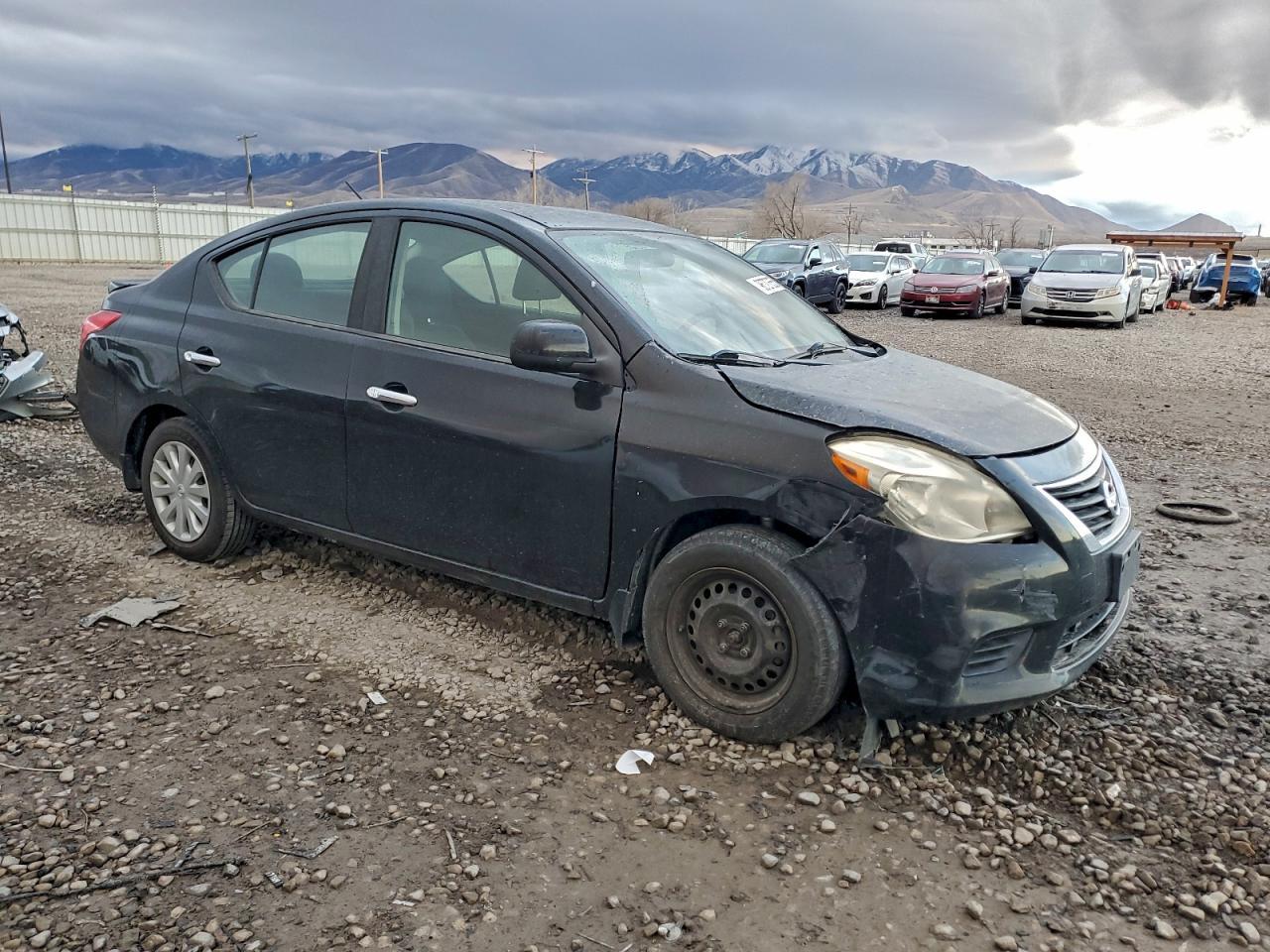 2013 Nissan Versa S - Фото 4