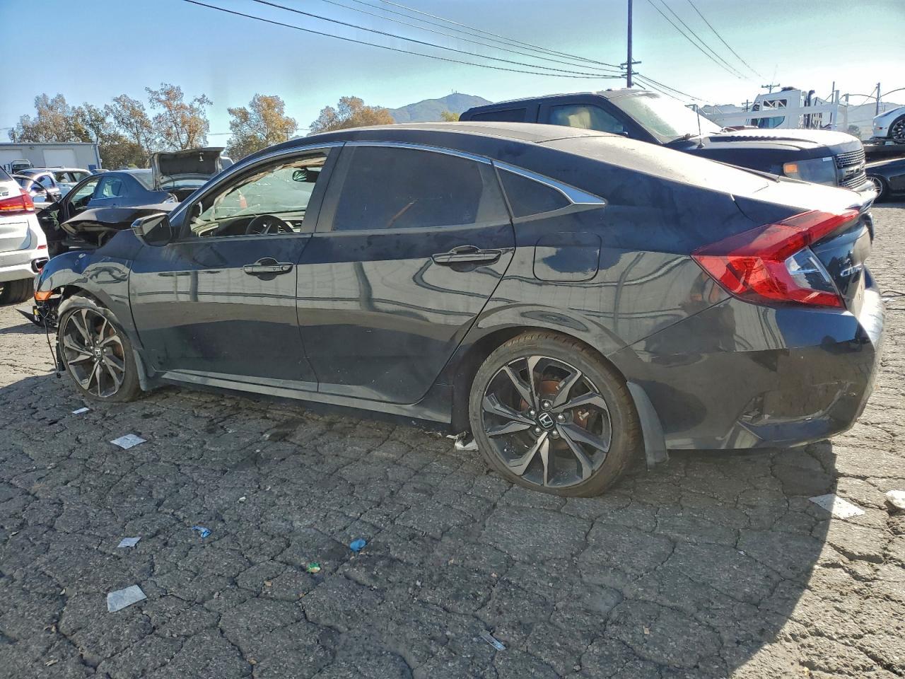 2020 Honda Civic Sport - Фото 2