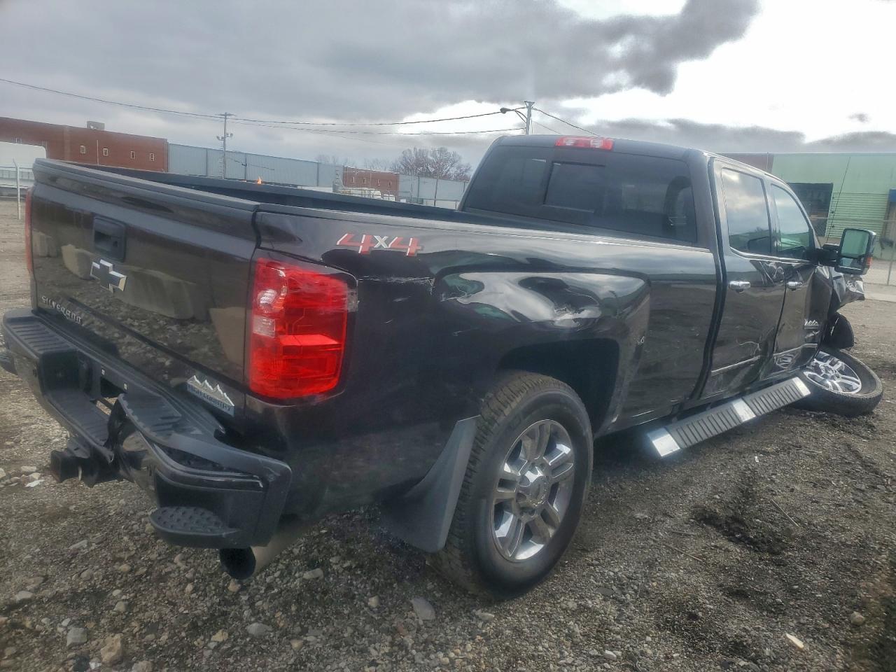 2018 Chevrolet Silverado K3500 High Country - Фото 3