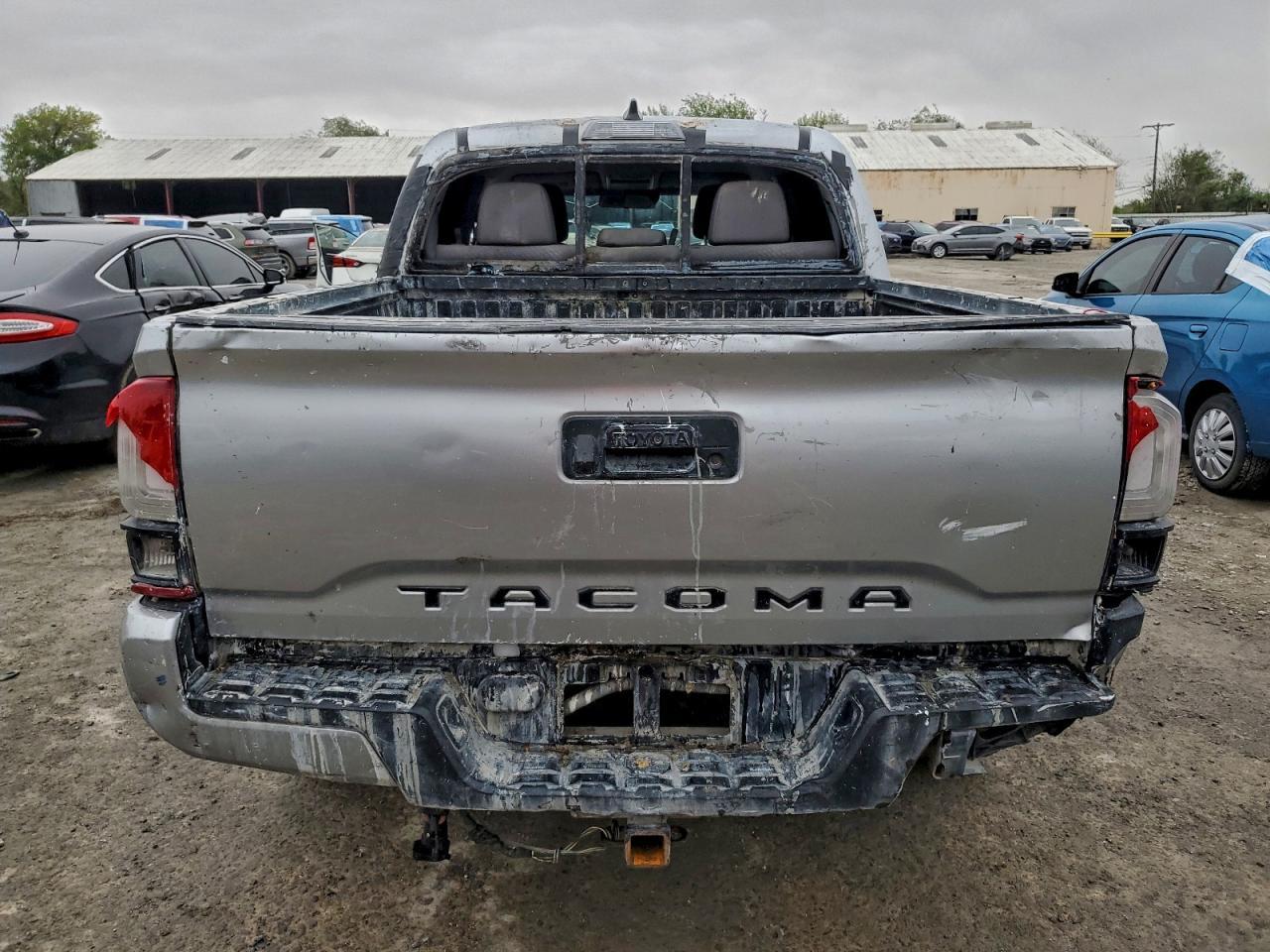 2022 Toyota Tacoma Double Cab - Image 6