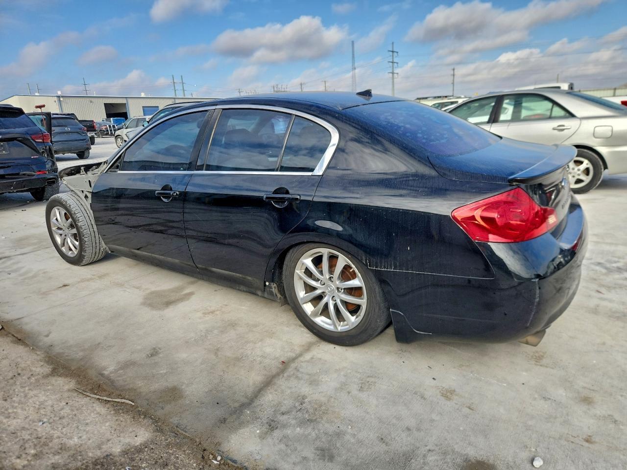 2009 Infiniti G37 Base - Фото 2