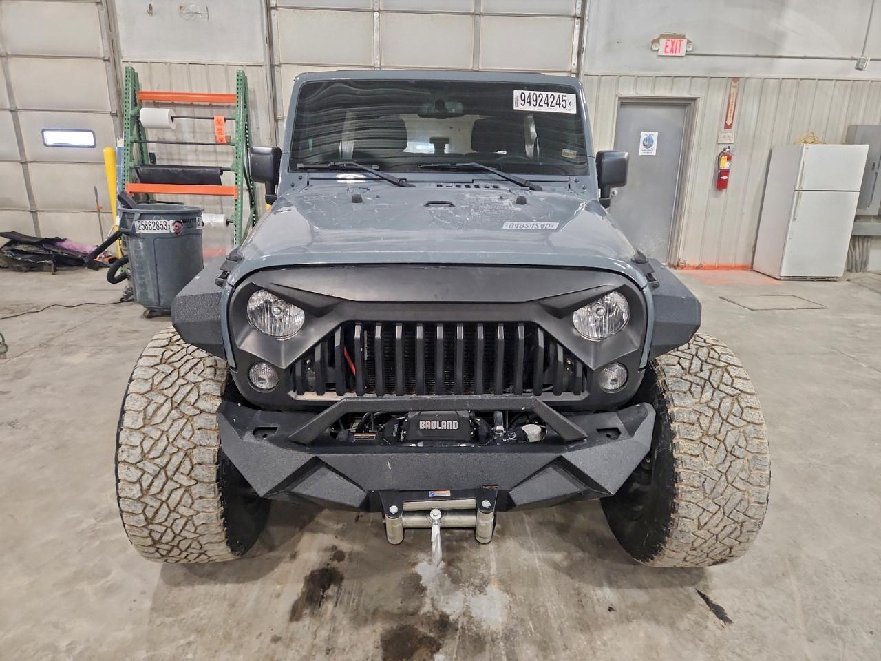 2015 Jeep Wrangler Unlimited Sport - Image 5