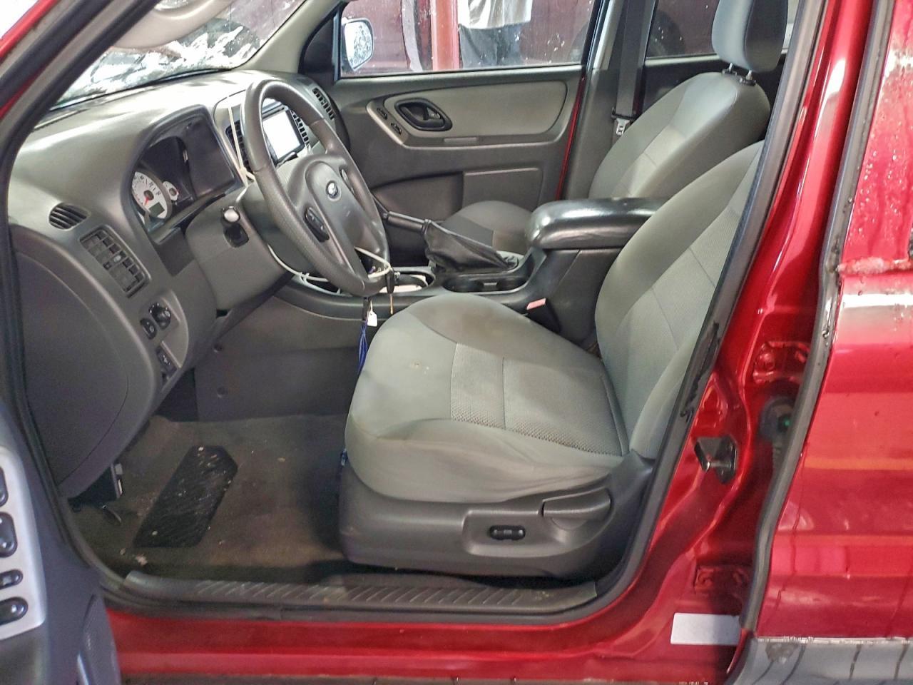 2007 Ford Escape - Фото 7