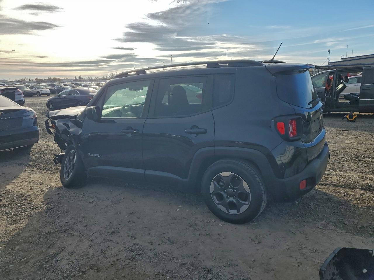 2017 Jeep Renegade Sport - Фото 2