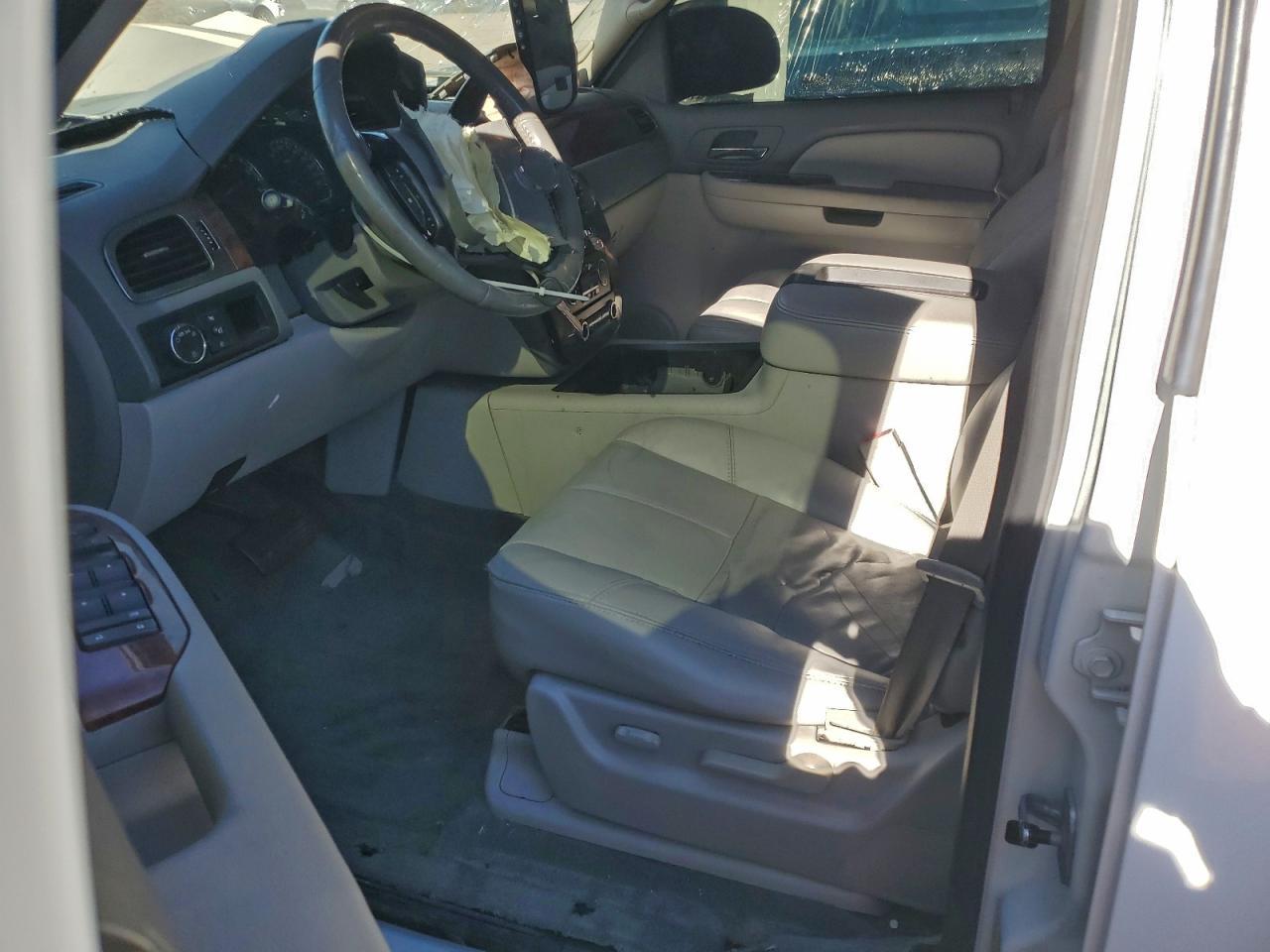 2007 Chevrolet Suburban C1500 - Фото 7