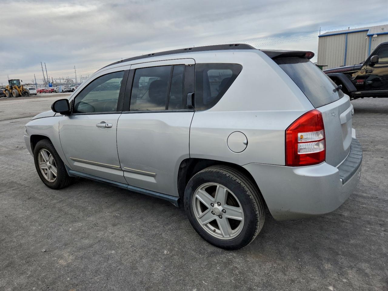 2010 Jeep Compass - Image 2