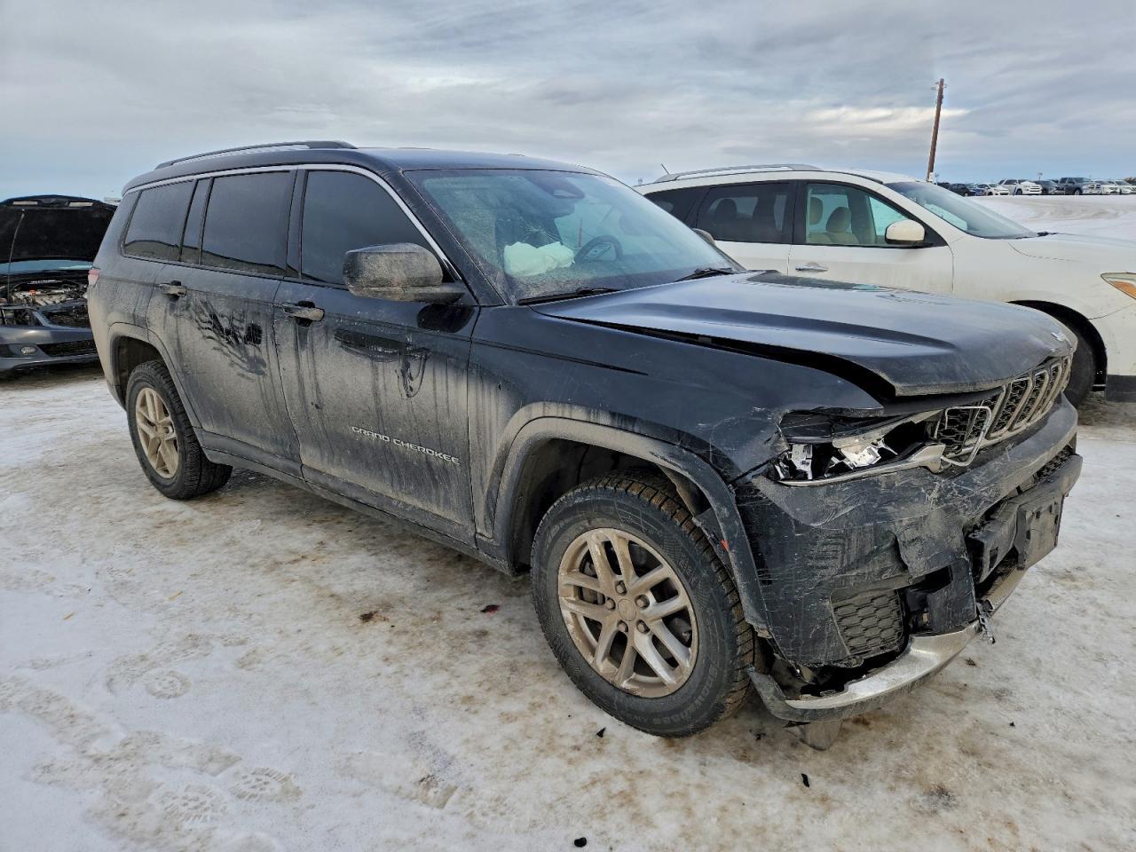 2023 Jeep Grand Cherokee L Laredo - Image 4