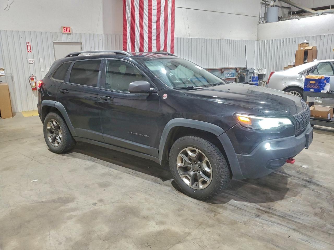 2019 Jeep Cherokee Trailhawk - Image 4