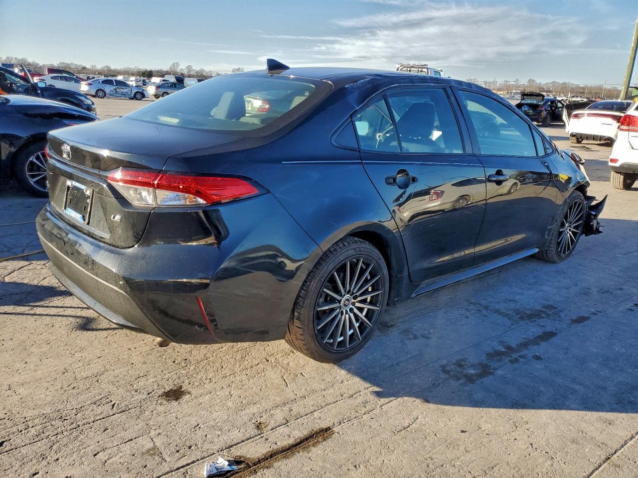 2020 Toyota Corolla Le - Фото 3