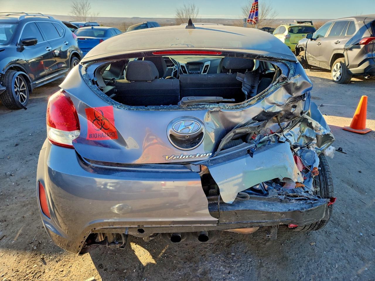 2017 Hyundai Veloster - Фото 6