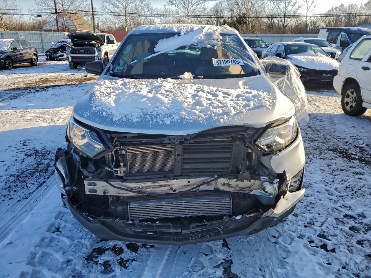 2020 Chevrolet Equinox Ls - Image 5