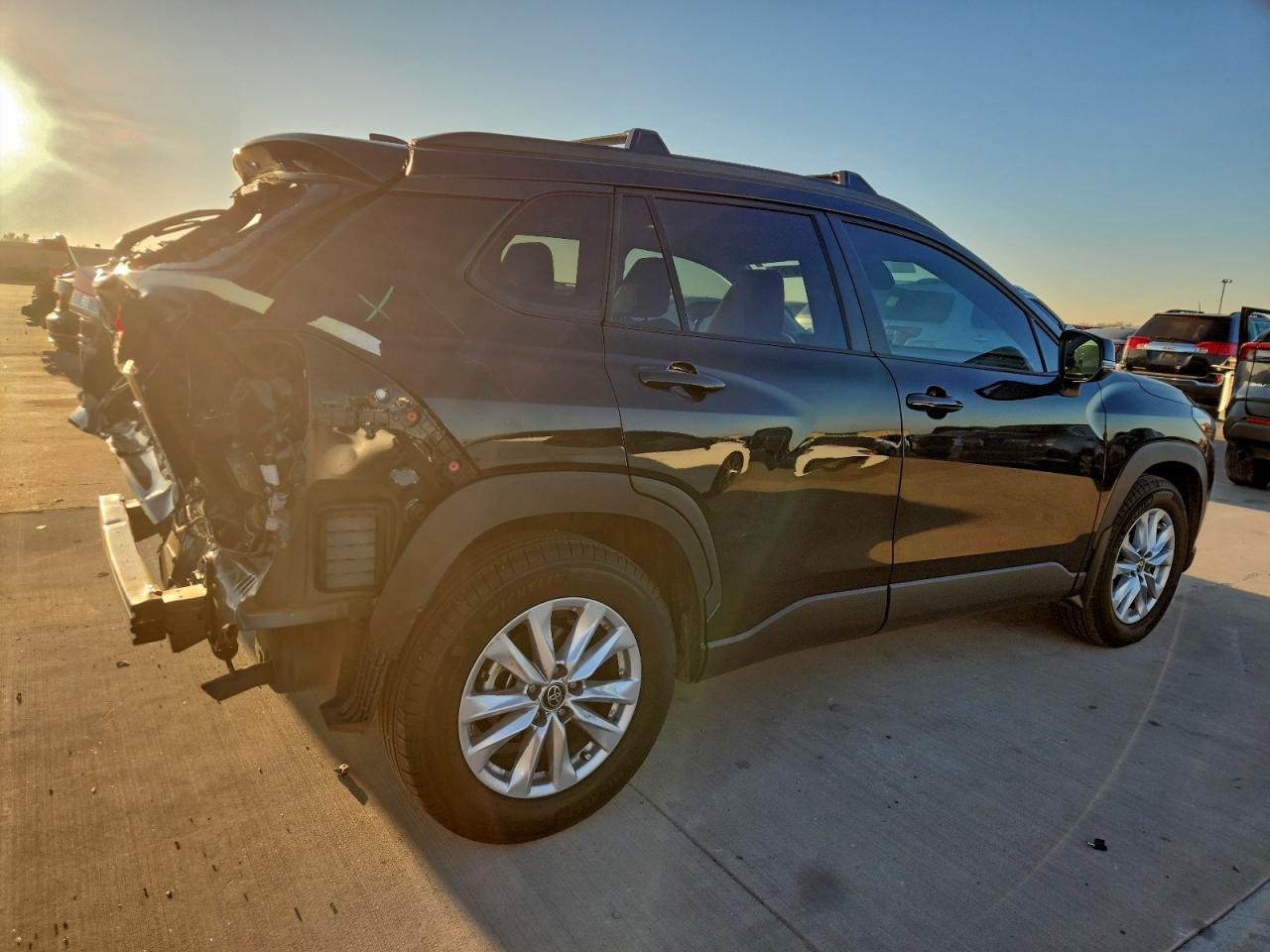 2025 Toyota Corolla Cross Le - Image 3