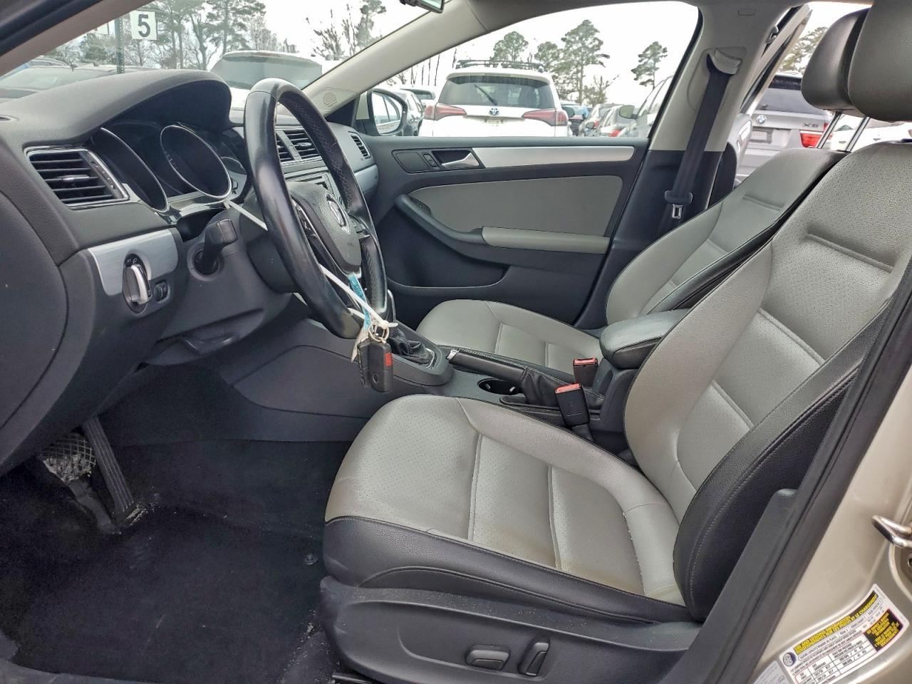 2016 Volkswagen Jetta Hybrid - Фото 7