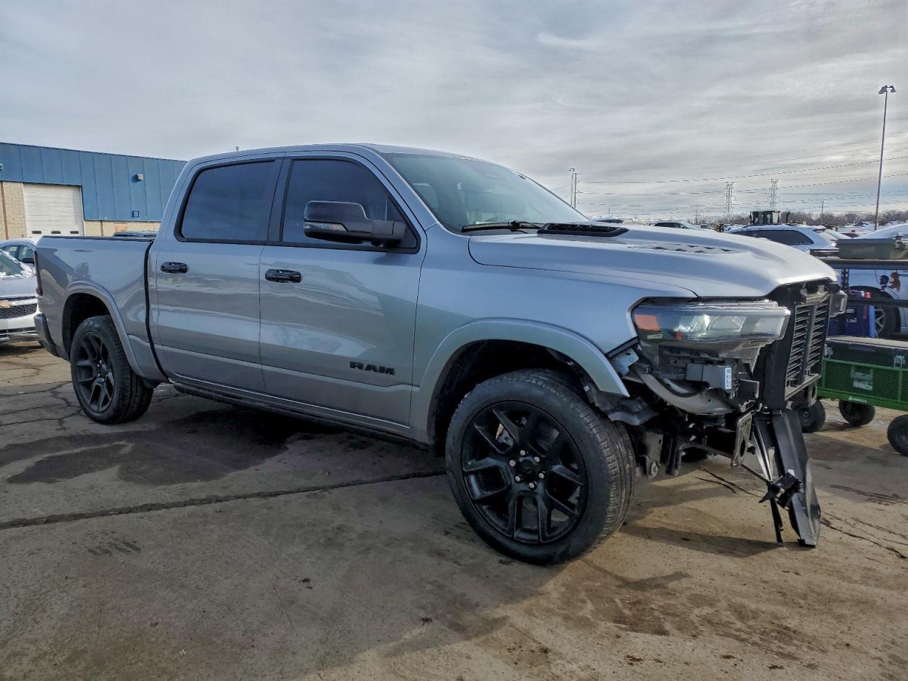 2025 Ram 1500 Laramie - Фото 4