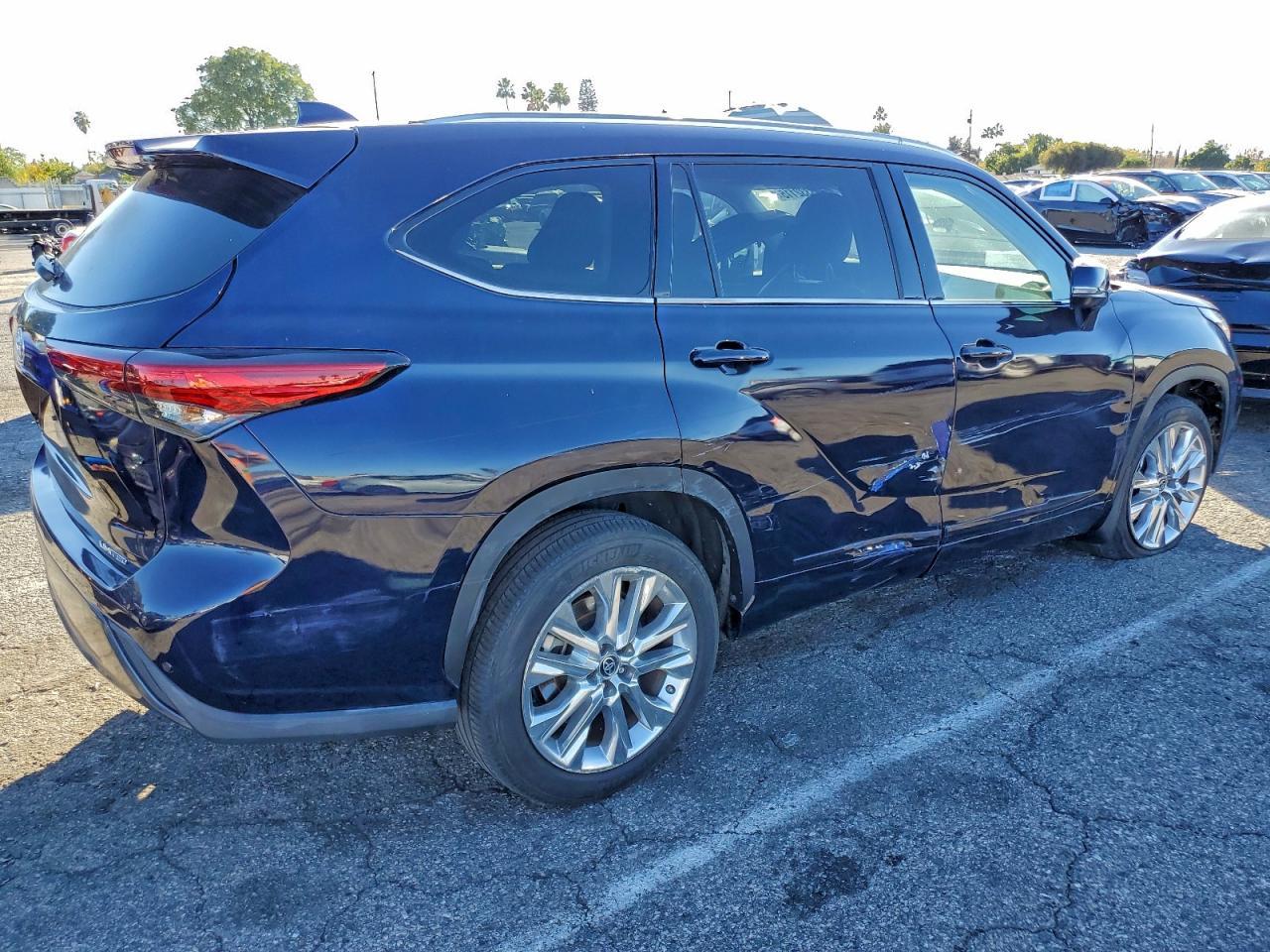 2022 Toyota Highlander Hybrid Limited - Фото 3