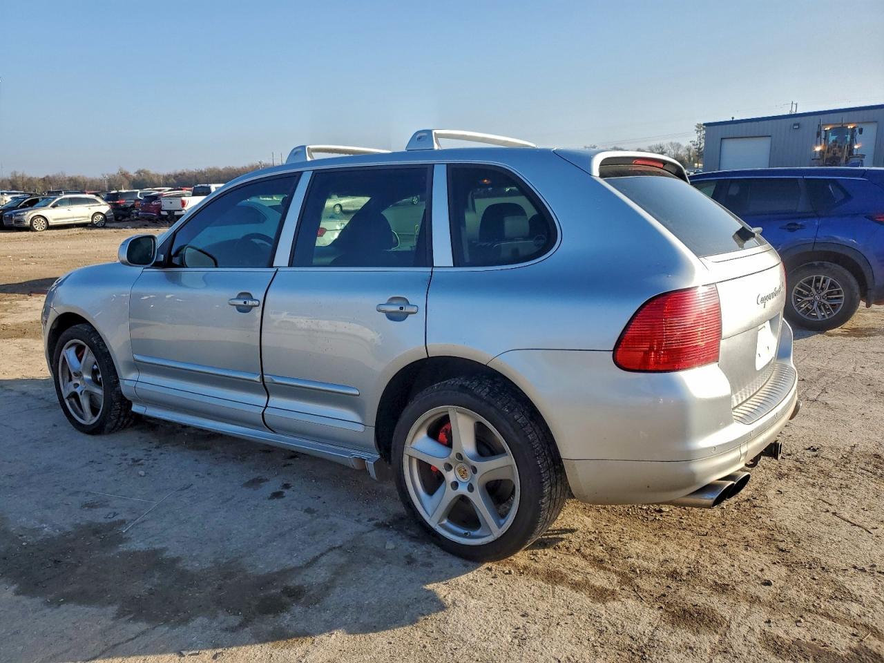2006 Porsche Cayenne Turbo - Image 2