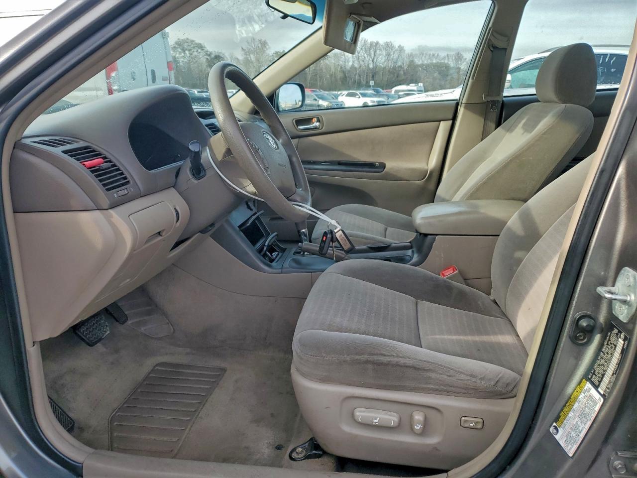 2005 Toyota Camry Le - Image 7