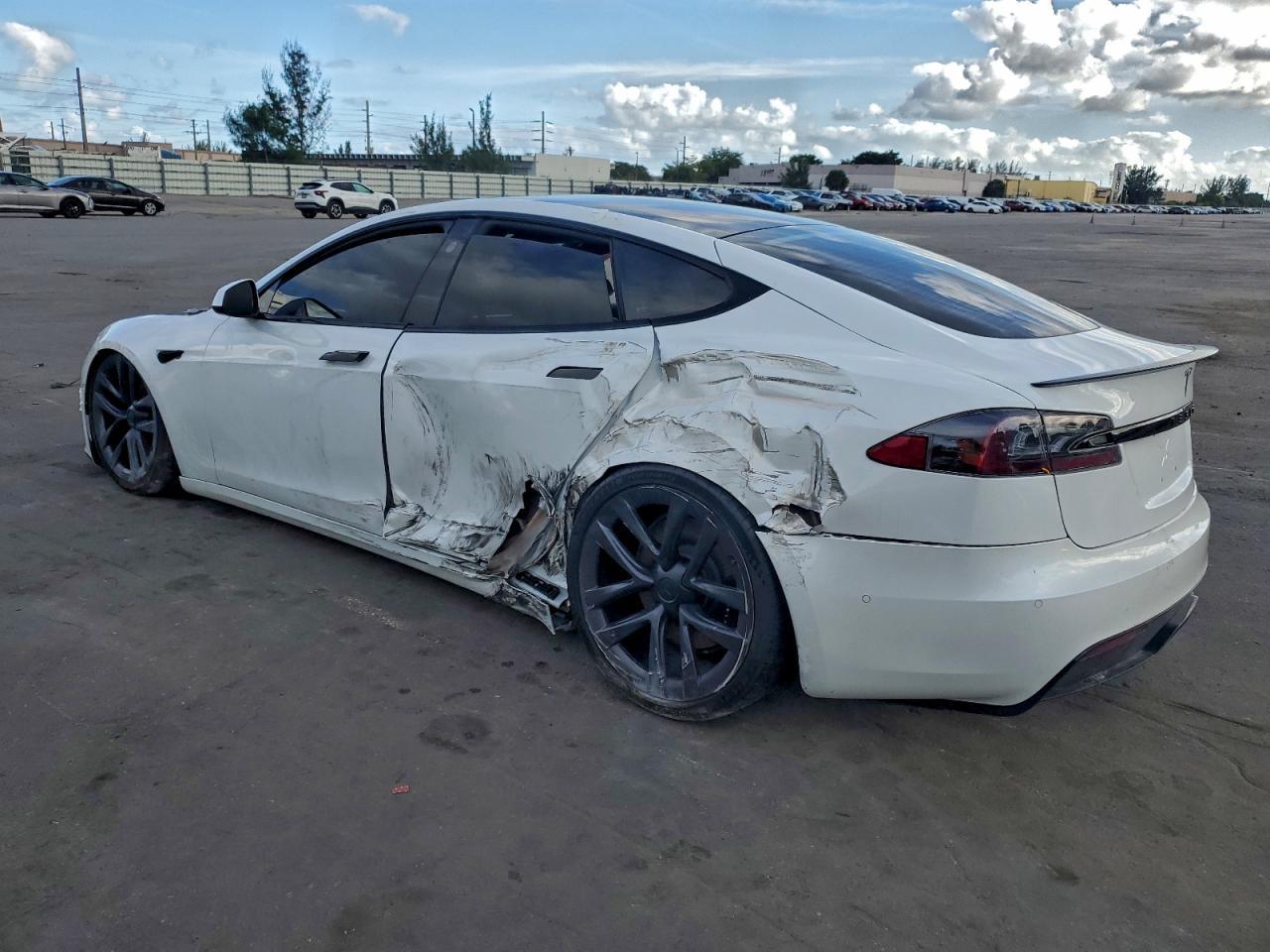 2022 Tesla Model S - Фото 2