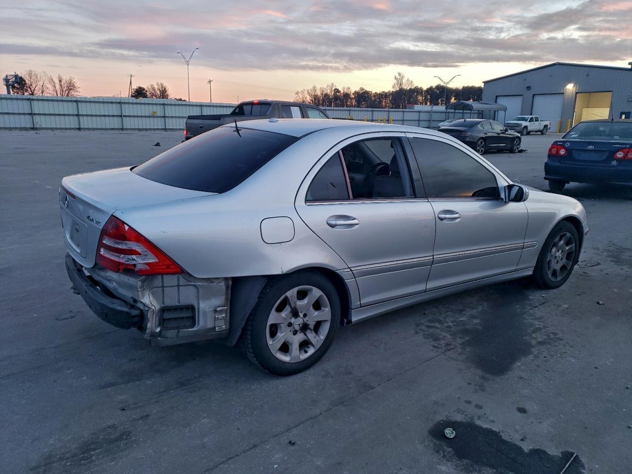 2006 Mercedes-Benz C 280 4Matic - Фото 3