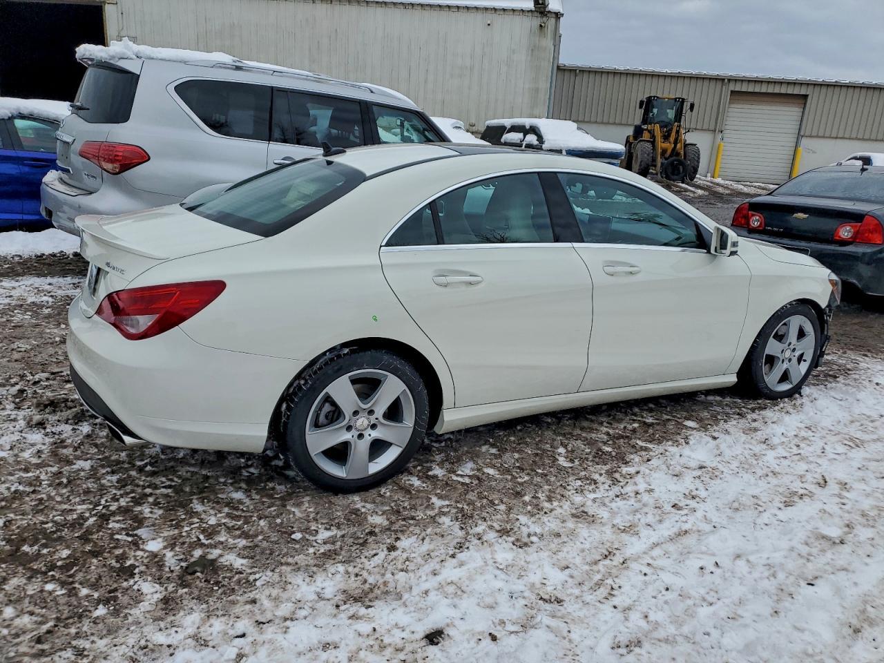 2015 Mercedes-Benz Cla 250 4Matic - Image 3