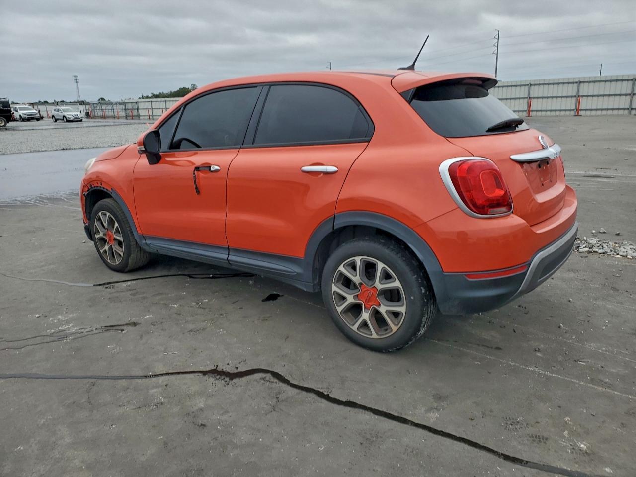 2016 Fiat 500X Trekking - Image 2
