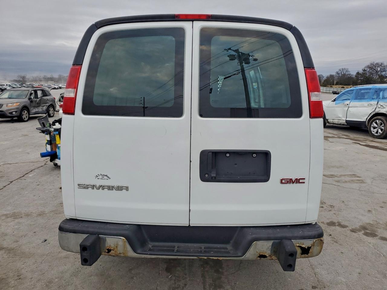 2021 GMC Savana G2500 - Фото 6