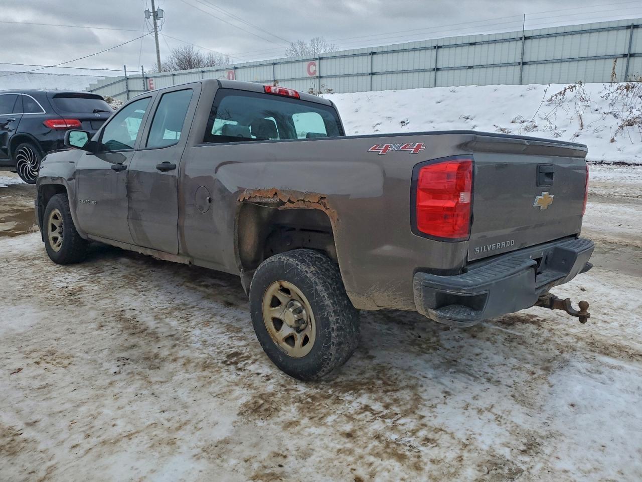2015 Chevrolet Silverado K1500 - Фото 2
