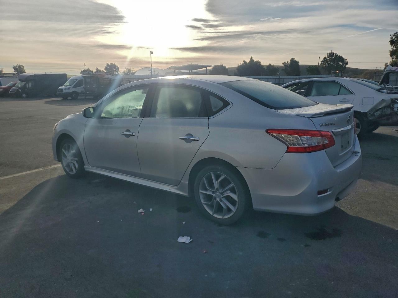 2013 Nissan Sentra S - Фото 2