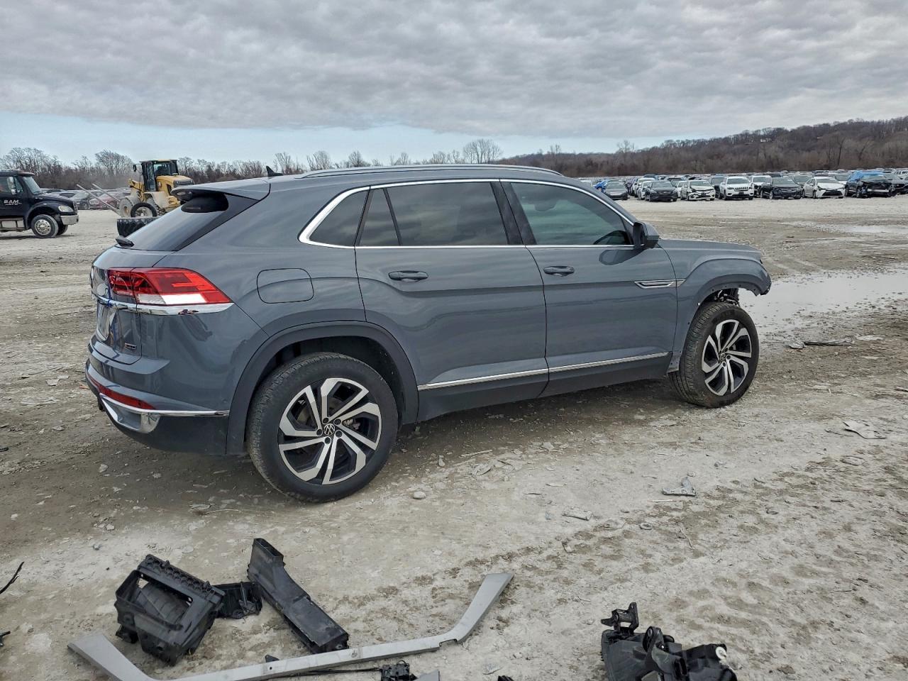2021 Volkswagen Atlas Cross Sport - Фото 3