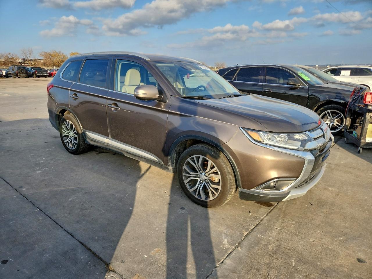 2017 Mitsubishi Outlander Se - Фото 4