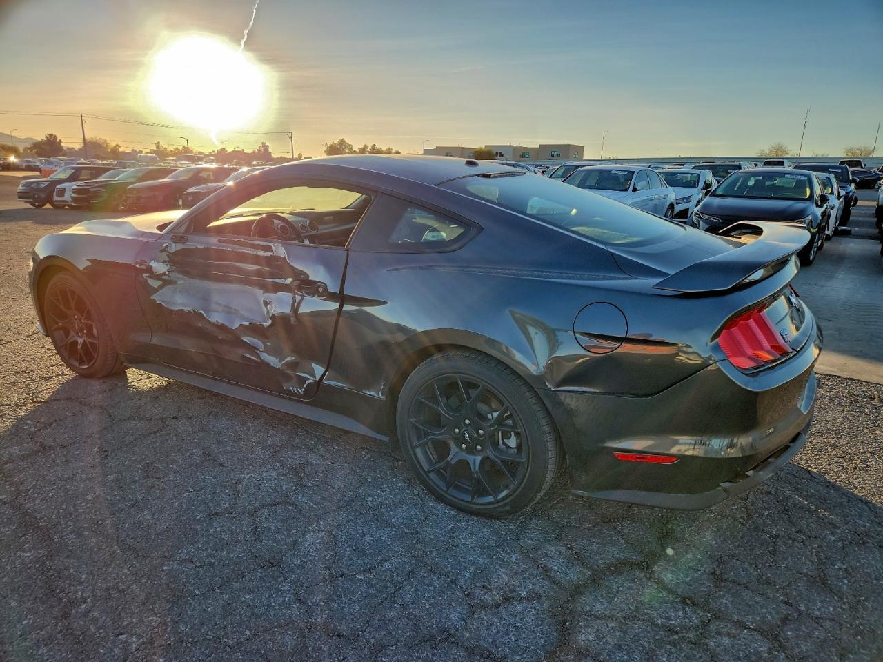 2019 Ford Mustang - Фото 2