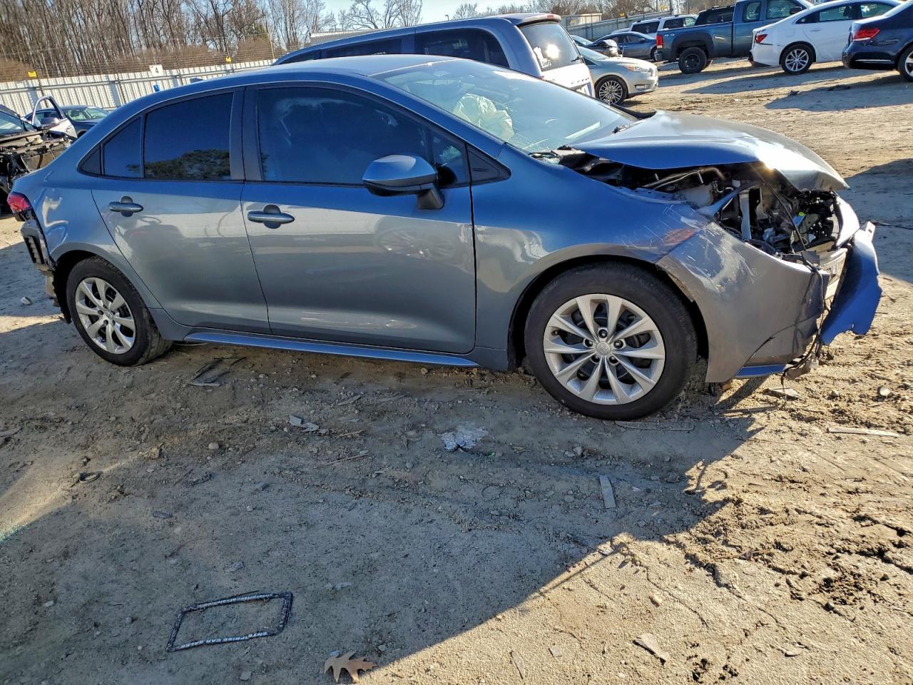 2022 Toyota Corolla Le - Image 4