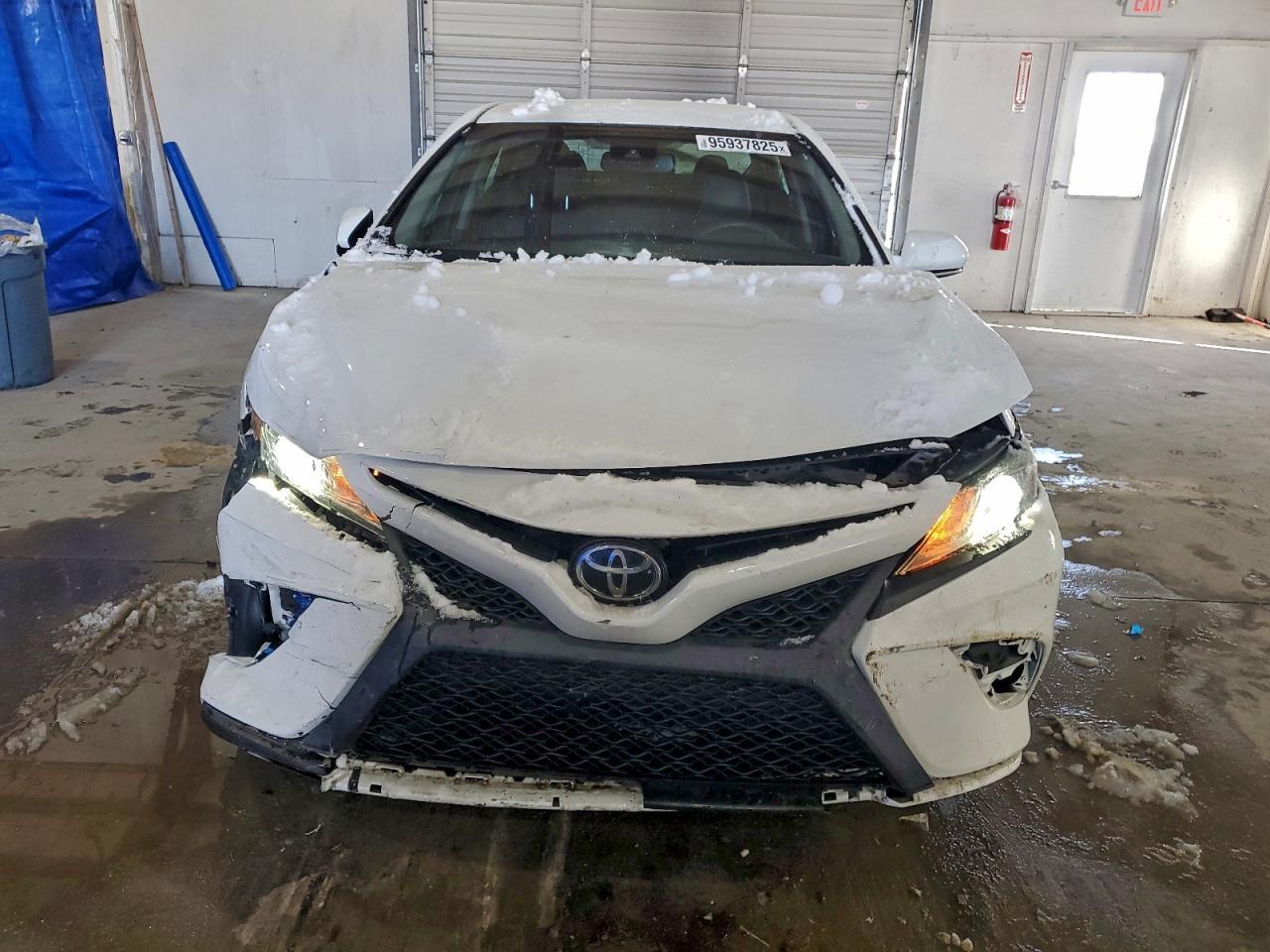 2018 Toyota Camry Le - Фото 5