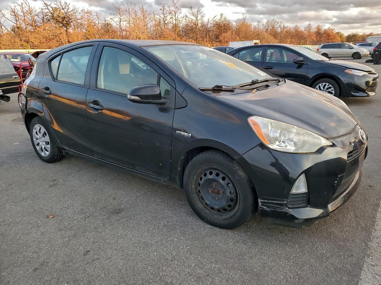 2013 Toyota Prius C - Фото 4