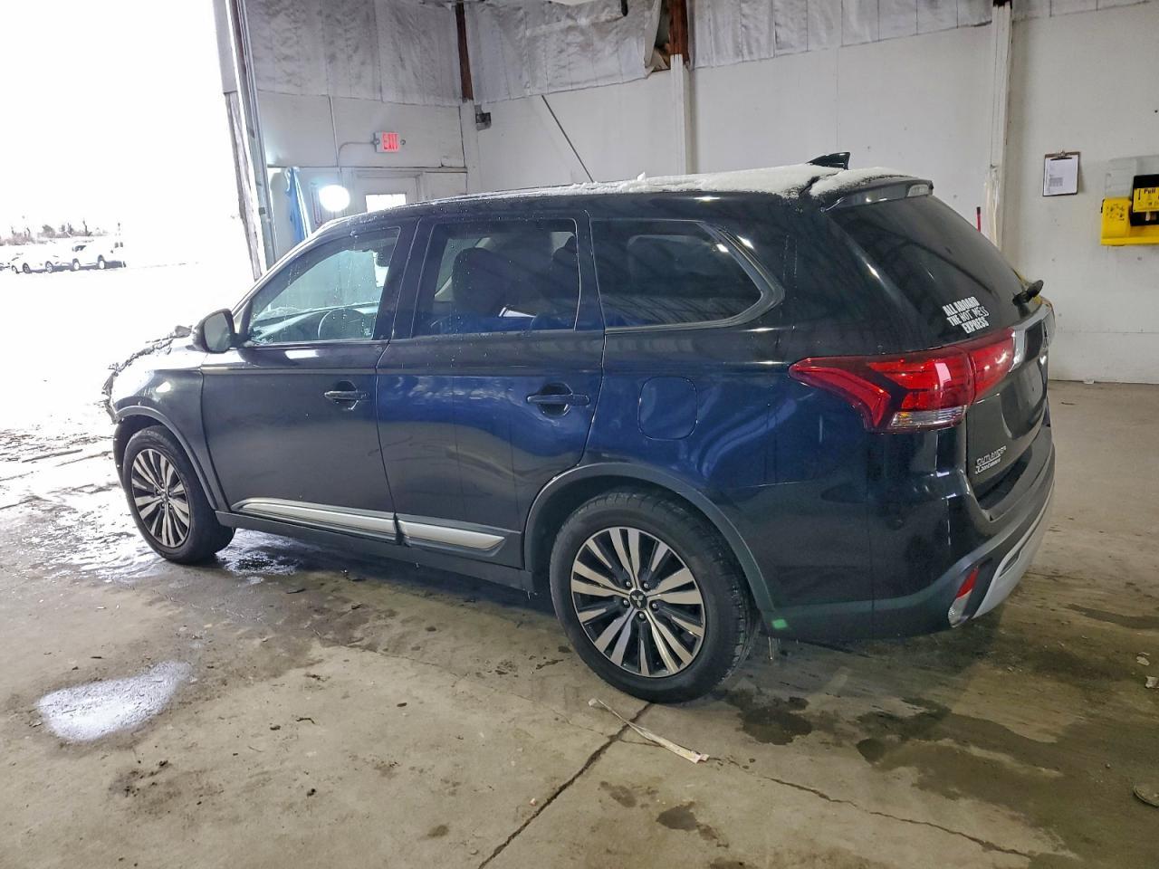 2020 Mitsubishi Outlander Se - Фото 2