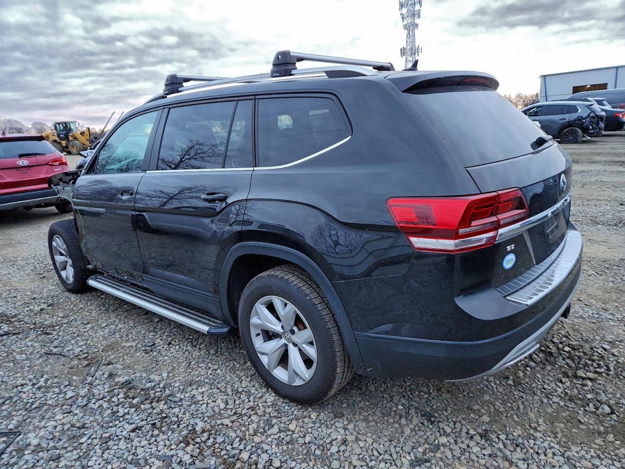 2019 Volkswagen Atlas Se - Image 2