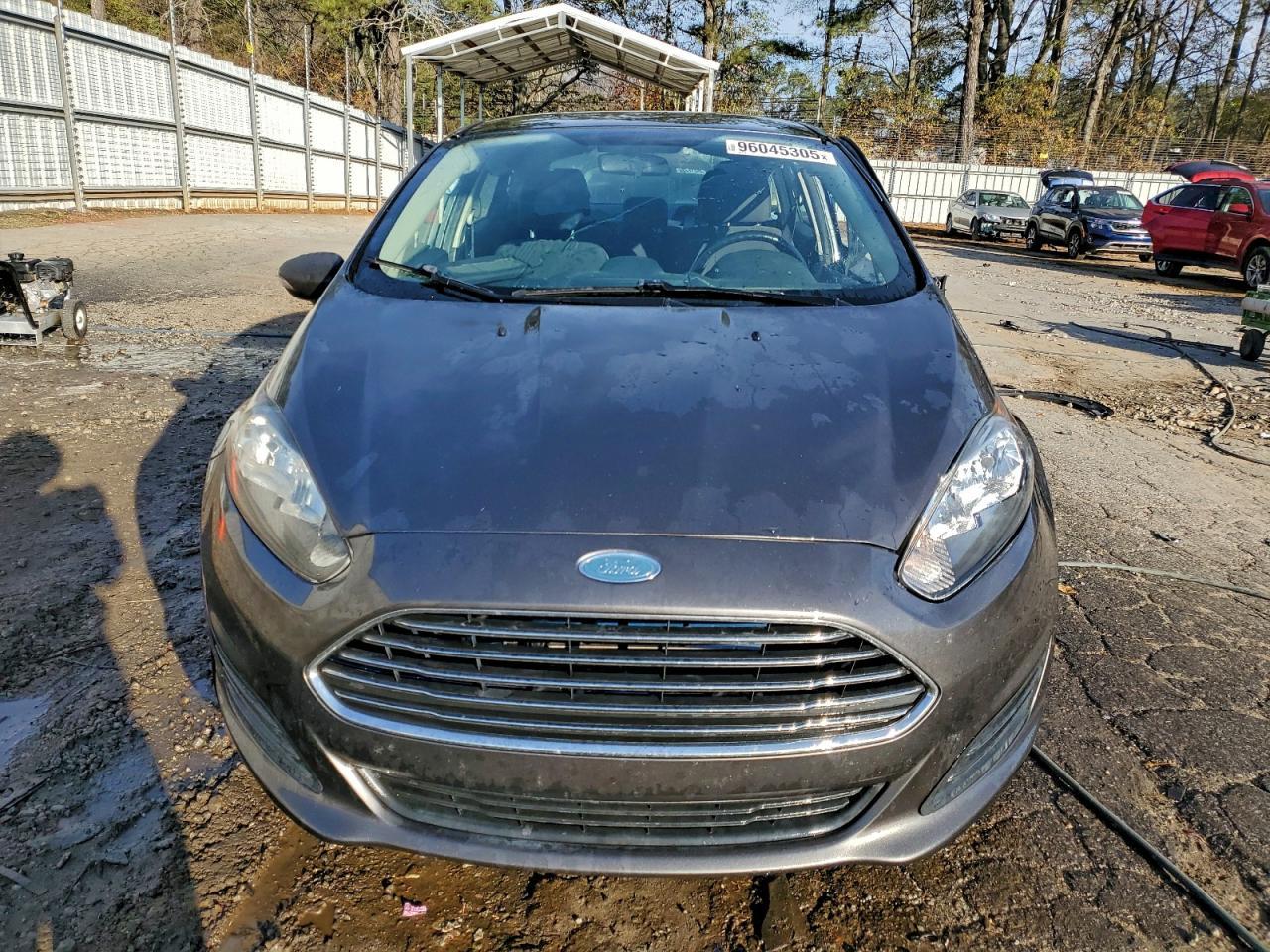 2015 Ford Fiesta Se - Фото 5