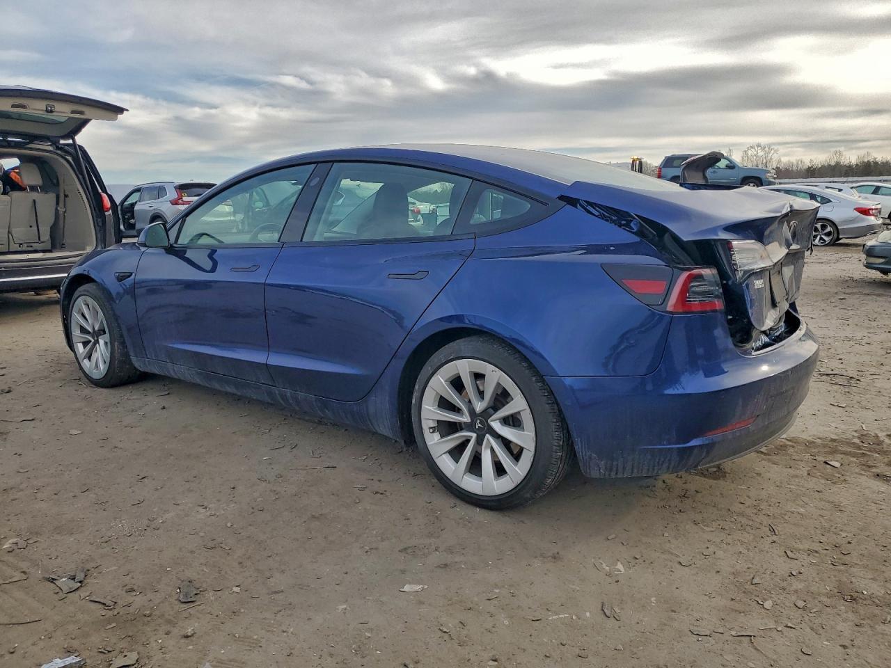 2022 Tesla Model 3 - Image 2