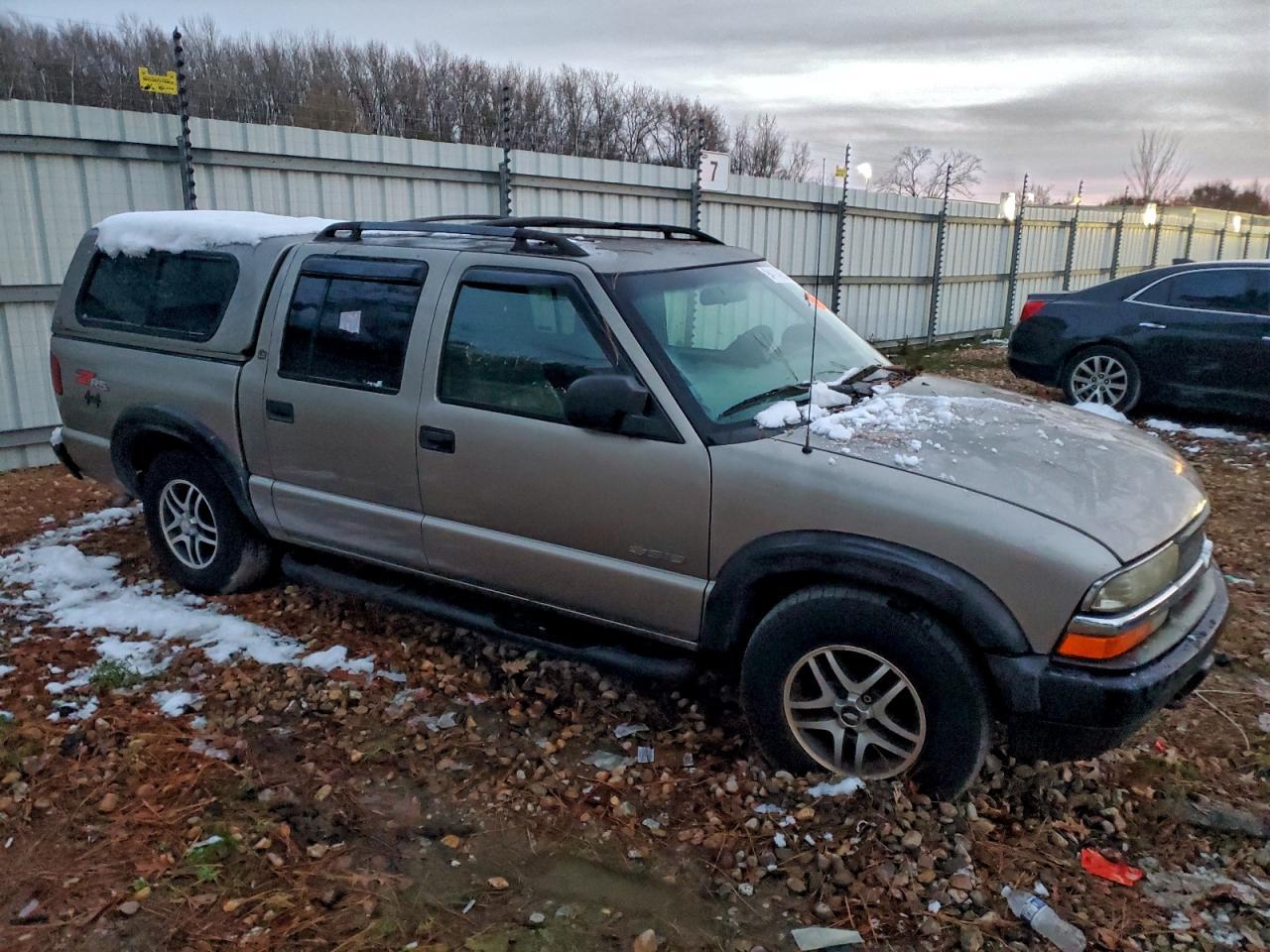 2002 Chevrolet S Truck S10 - Фото 4