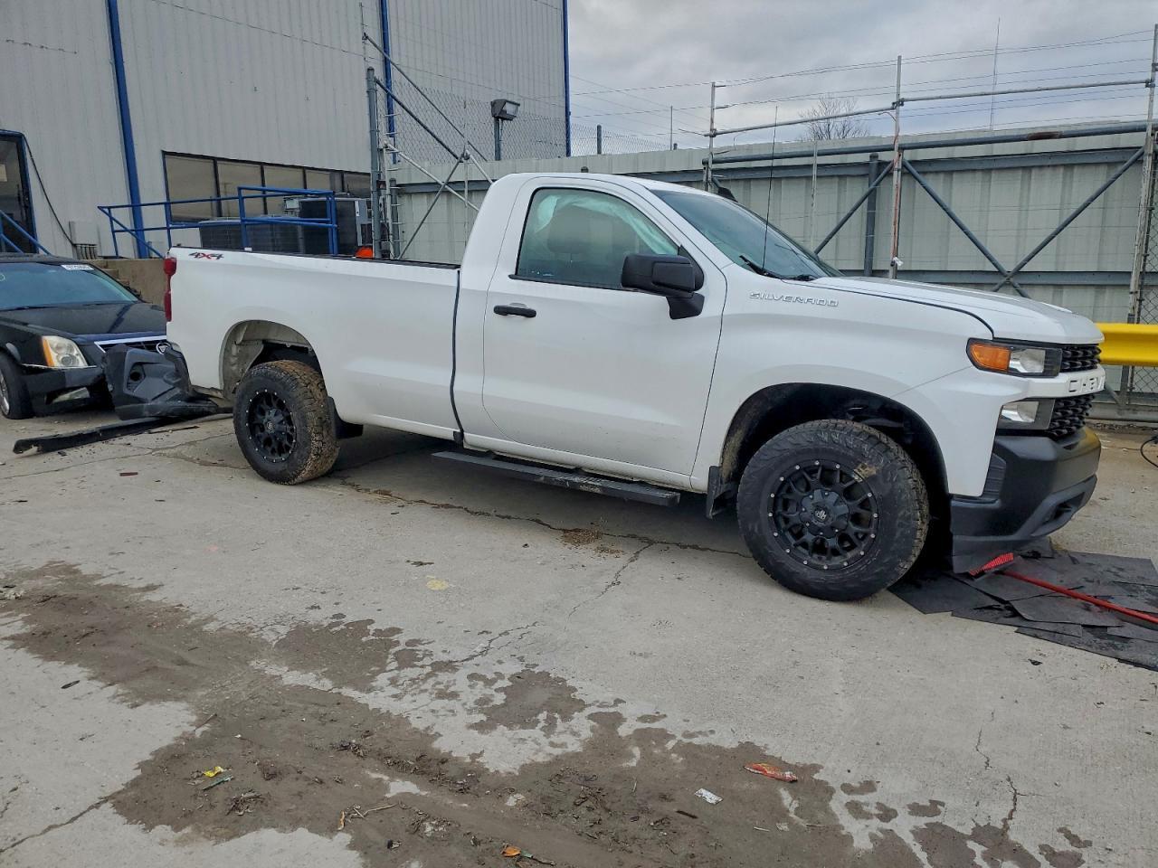 2020 Chevrolet Silverado K1500 - Фото 4