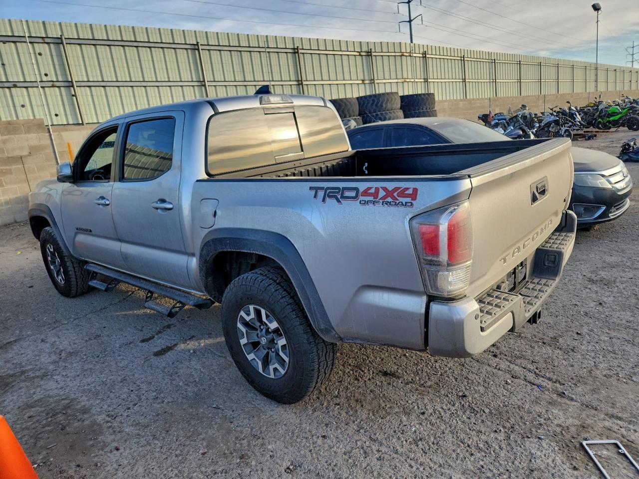 2020 Toyota Tacoma - Фото 2
