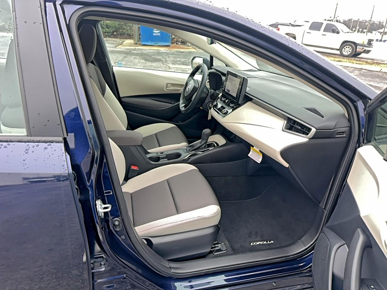 2025 Toyota Corolla Le - Фото 5