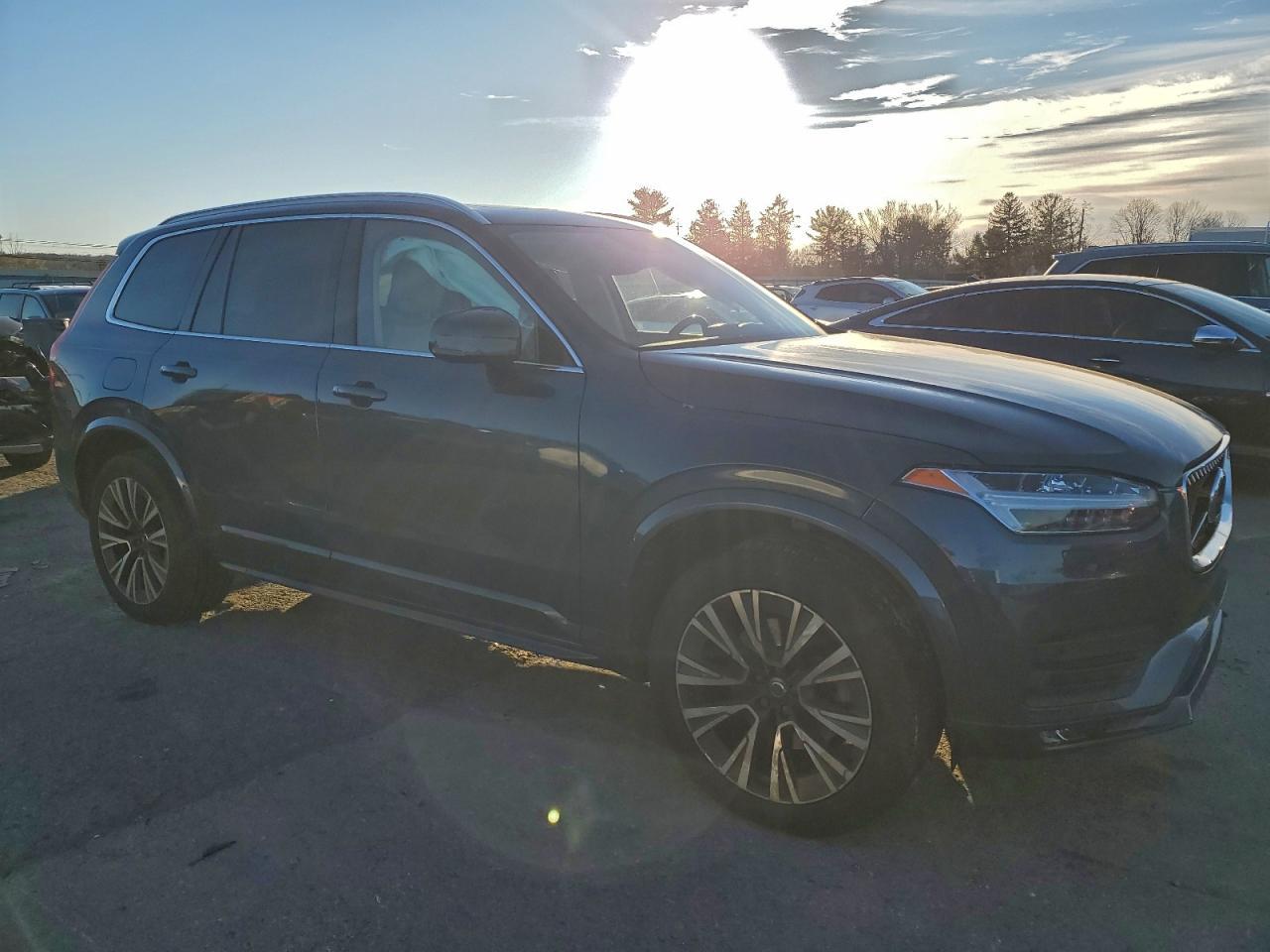 2021 Volvo Xc90 T6 Momentum - Image 4