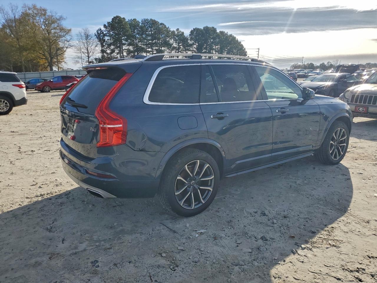 2019 Volvo Xc90 T6 Momentum - Image 3