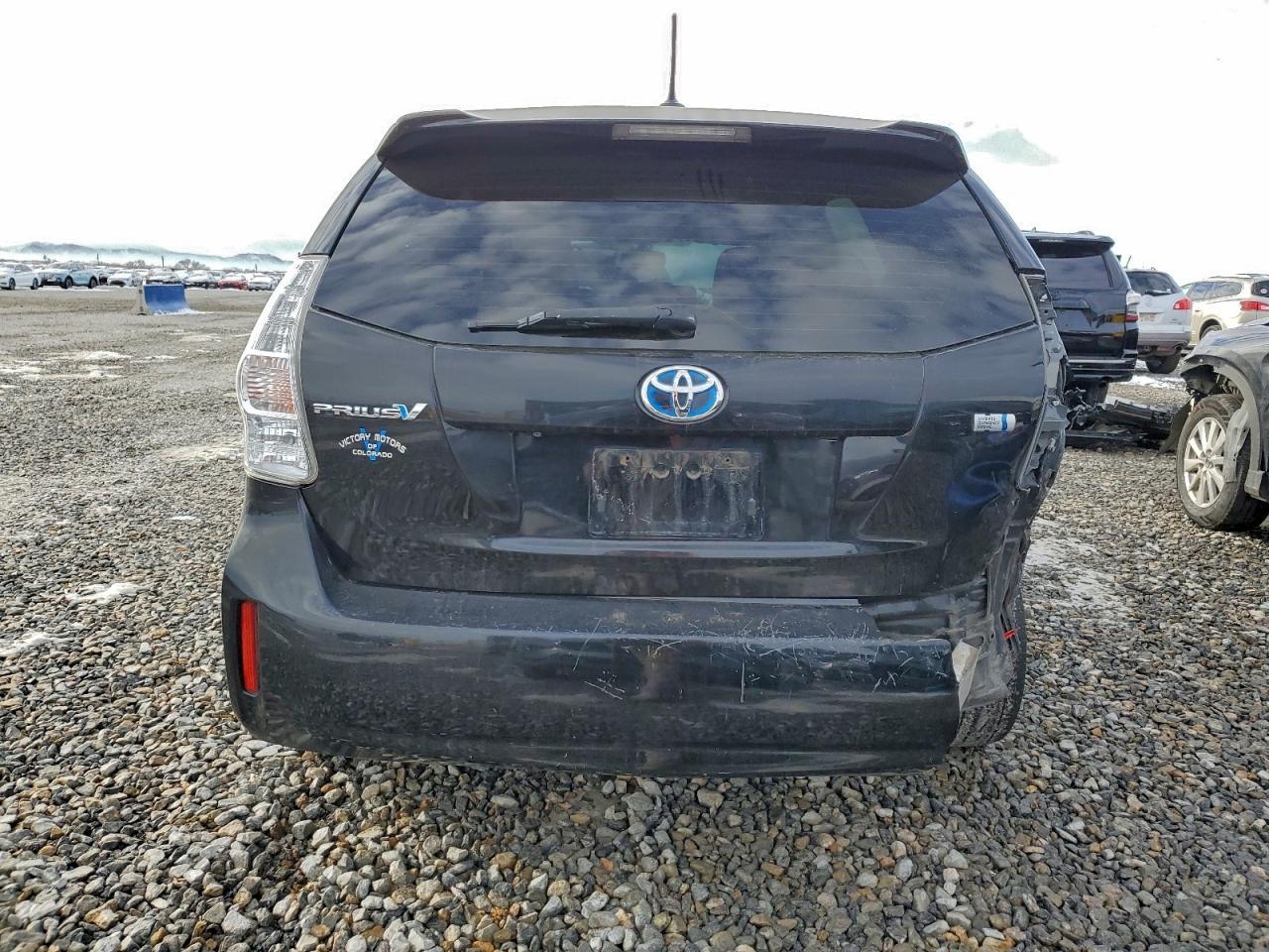2014 Toyota Prius V - Image 6