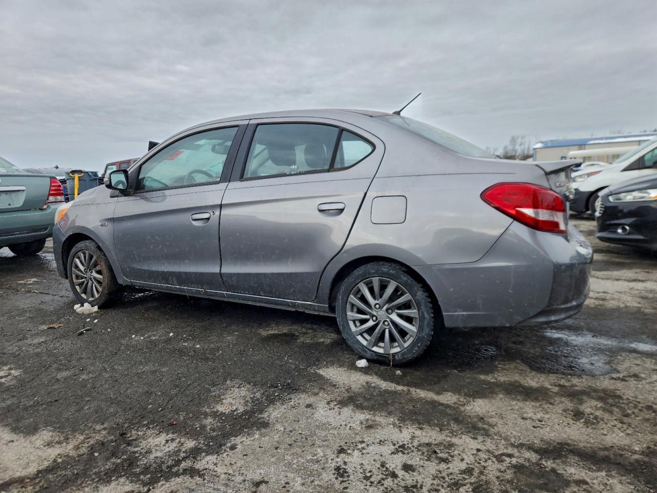2017 Mitsubishi Mirage G4 Se - Фото 2
