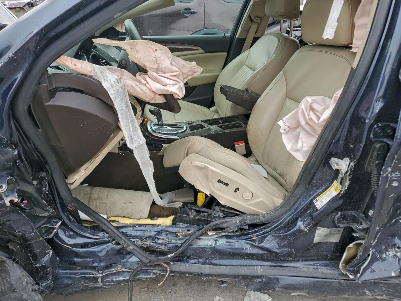 2013 Buick Regal Premium - Image 7