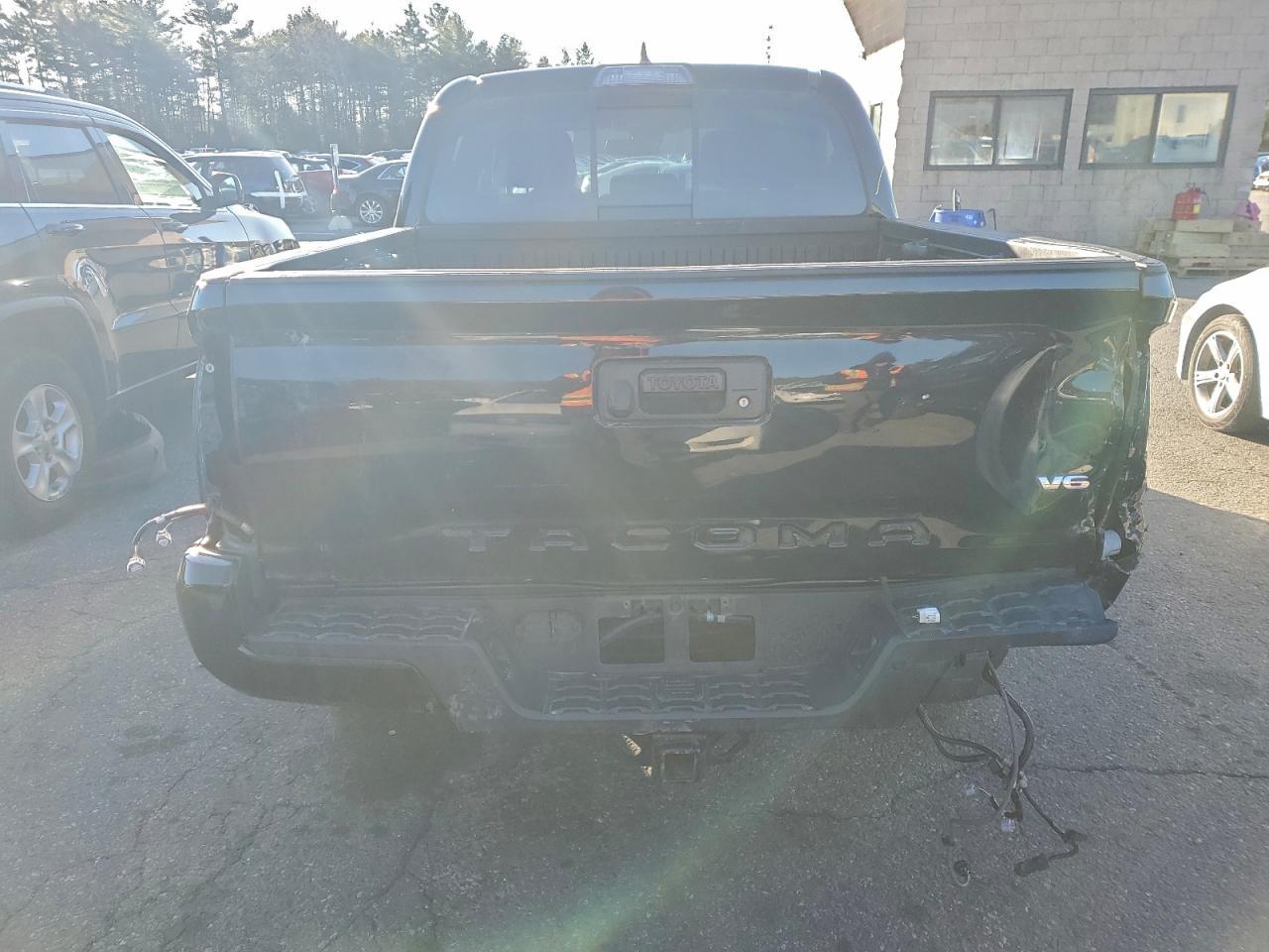 2018 Toyota Tacoma Double Cab - Фото 6